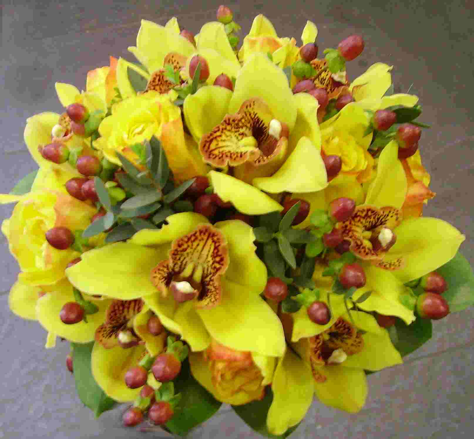 Eileen Jenkins ORCHID AND HYPERICUM HANDTIED   